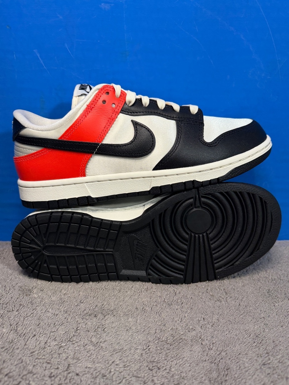 Nike dunk premium
Brand new